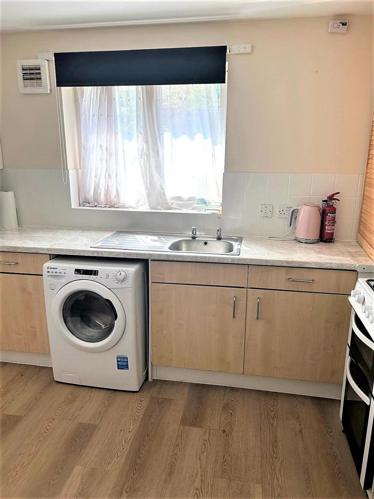 London Zone 2 Lovely 4 Bedroom Apartment - 3 Trowbridge Road Luaran gambar